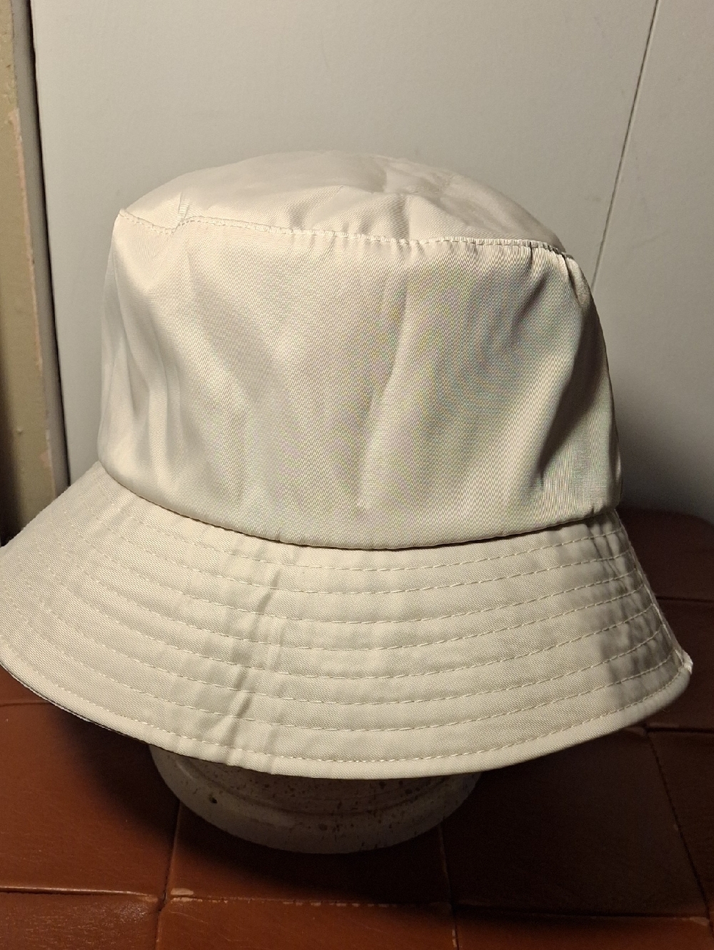 Prada Cream Logo Bucket Hat - Picture 2 of 4